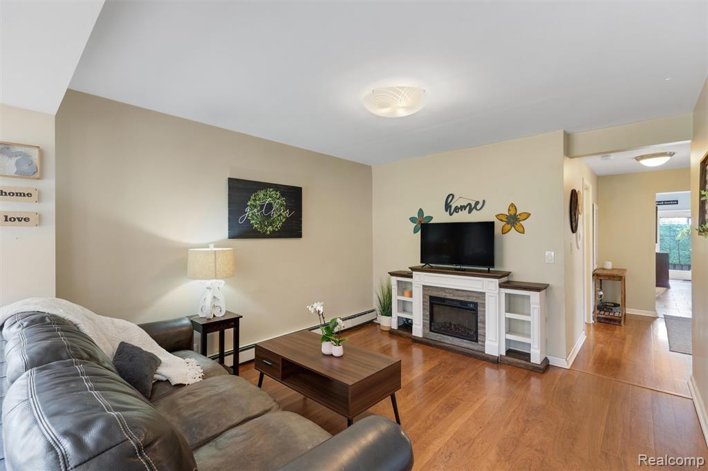 415 Leon Road Walled Lake, MI 48390 - Photo 8 of 48