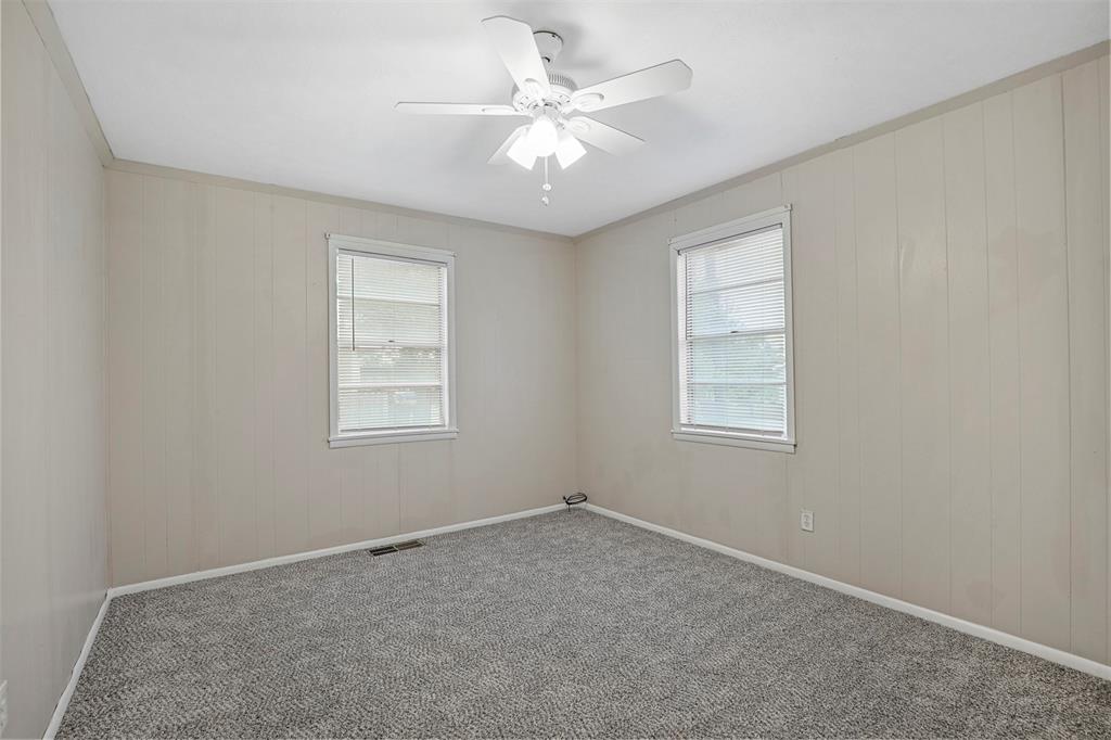 303 West Davis Street Blue Ridge, TX 75424 - Photo 9 of 12
