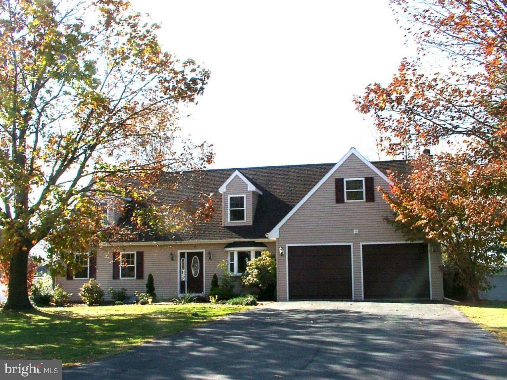 222 Weaver Drive Lititz, PA 17543 - Photo 1 of 19 Gallery Image 1