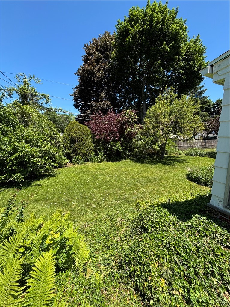 230 Desmond Road Greece, NY 14616 - Photo 10 of 33