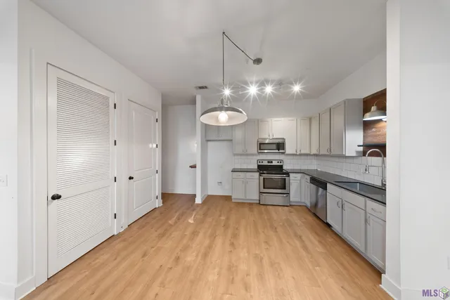 $2,200 | 255 East Boyd Drive, Unit 110, Baton Rouge, LA 70808