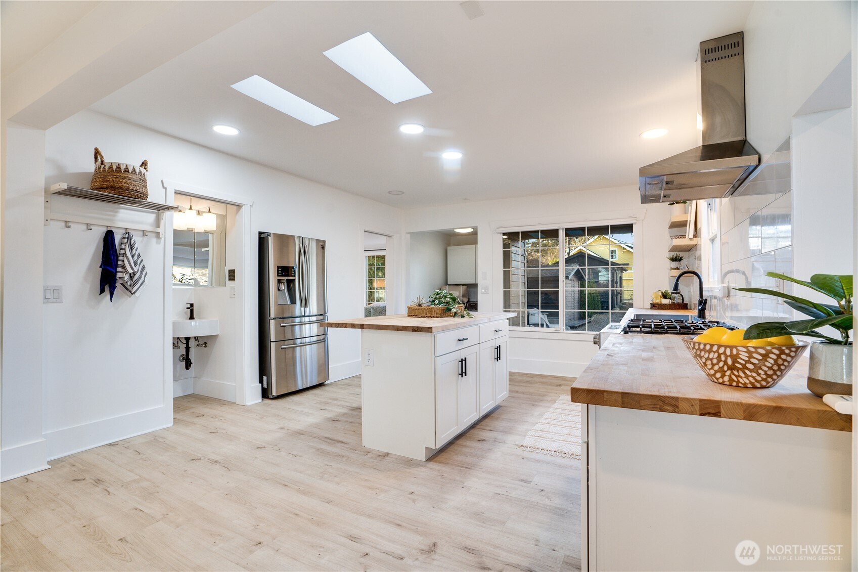 508 North K Street Tacoma, WA 98403 - Photo 13 of 35