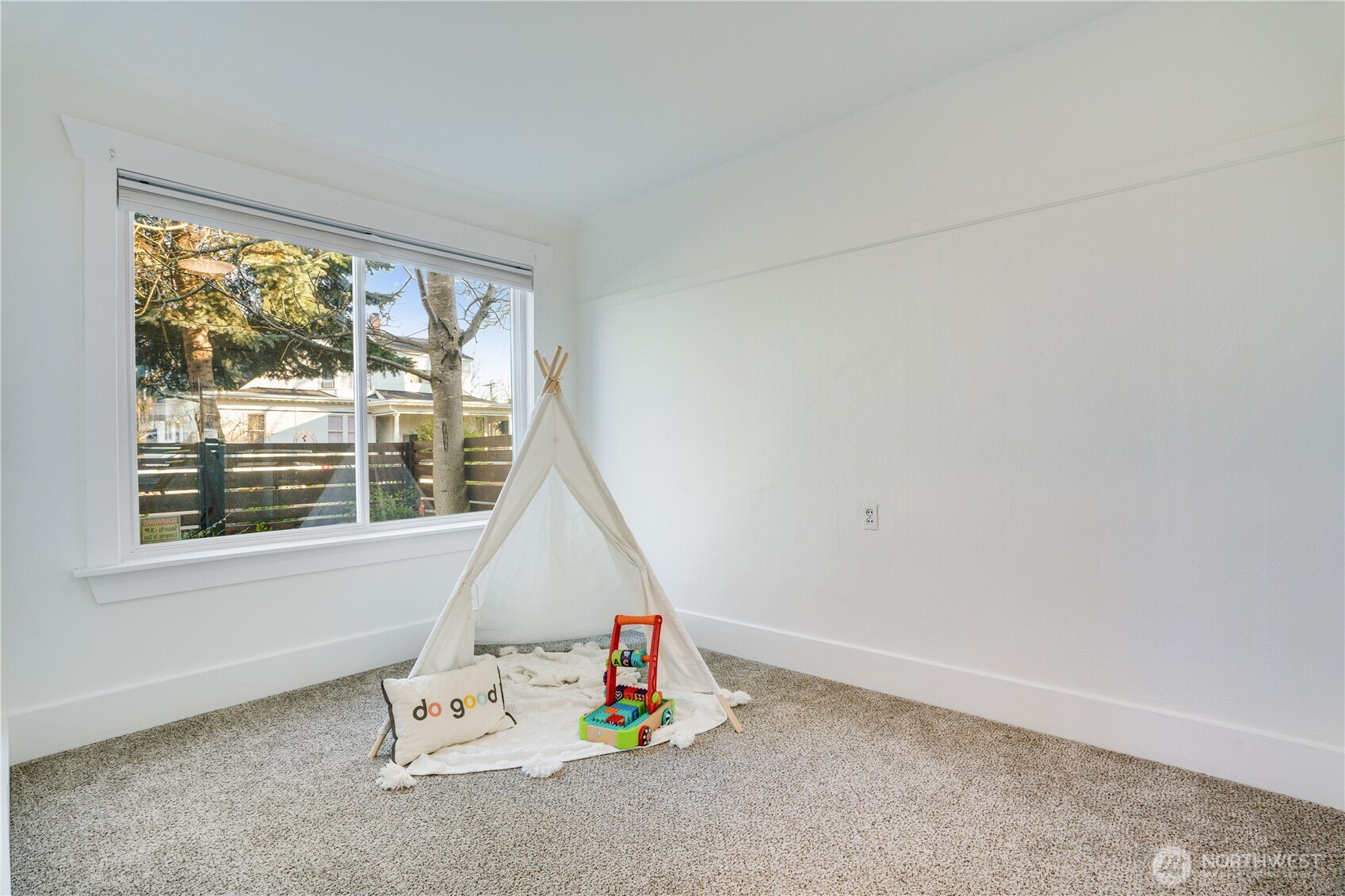 508 North K Street Tacoma, WA 98403 - Photo 9 of 35