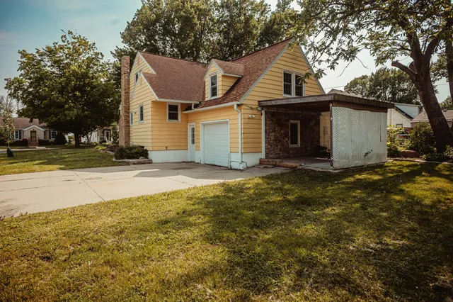 $194,900 | 800 5th Avenue Southwest, Austin, MN 55912