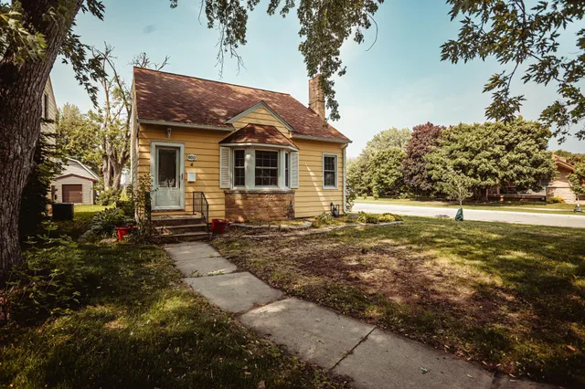 $194,900 | 800 5th Avenue Southwest, Austin, MN 55912