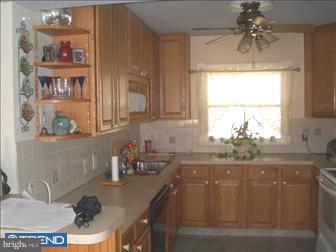 51 Rustleaf Lane Levittown, PA 19055 - Photo 2 of 6 Kitchen