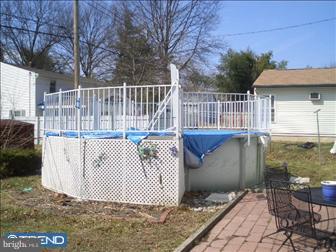 51 Rustleaf Lane Levittown, PA 19055 - Photo 5 of 6 Exterior Back