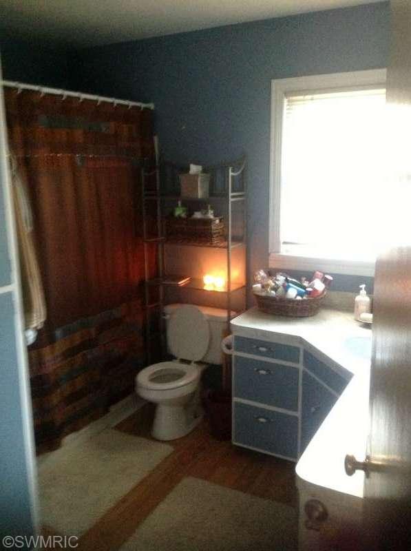 1785 North Whitehall Road Muskegon, MI 49445 - Photo 8 of 16 Additional Photo