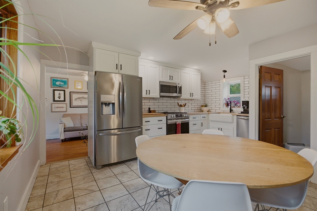 22 Hathaway Road Dartmouth, MA 02747 - Photo 5 of 37 Gallery Image 5