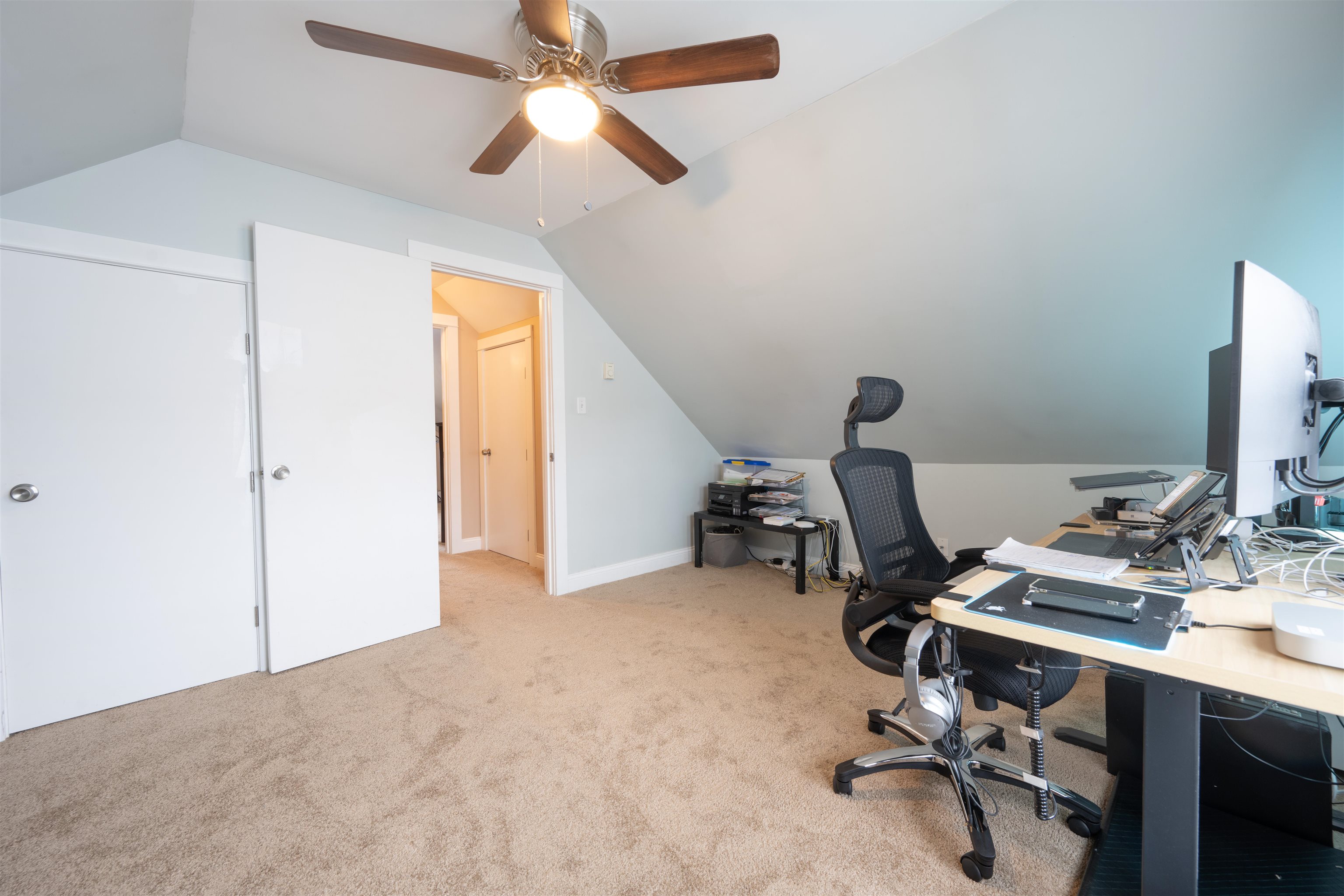 204 Vinton Street Manchester, NH 03103 - Photo 21 of 32