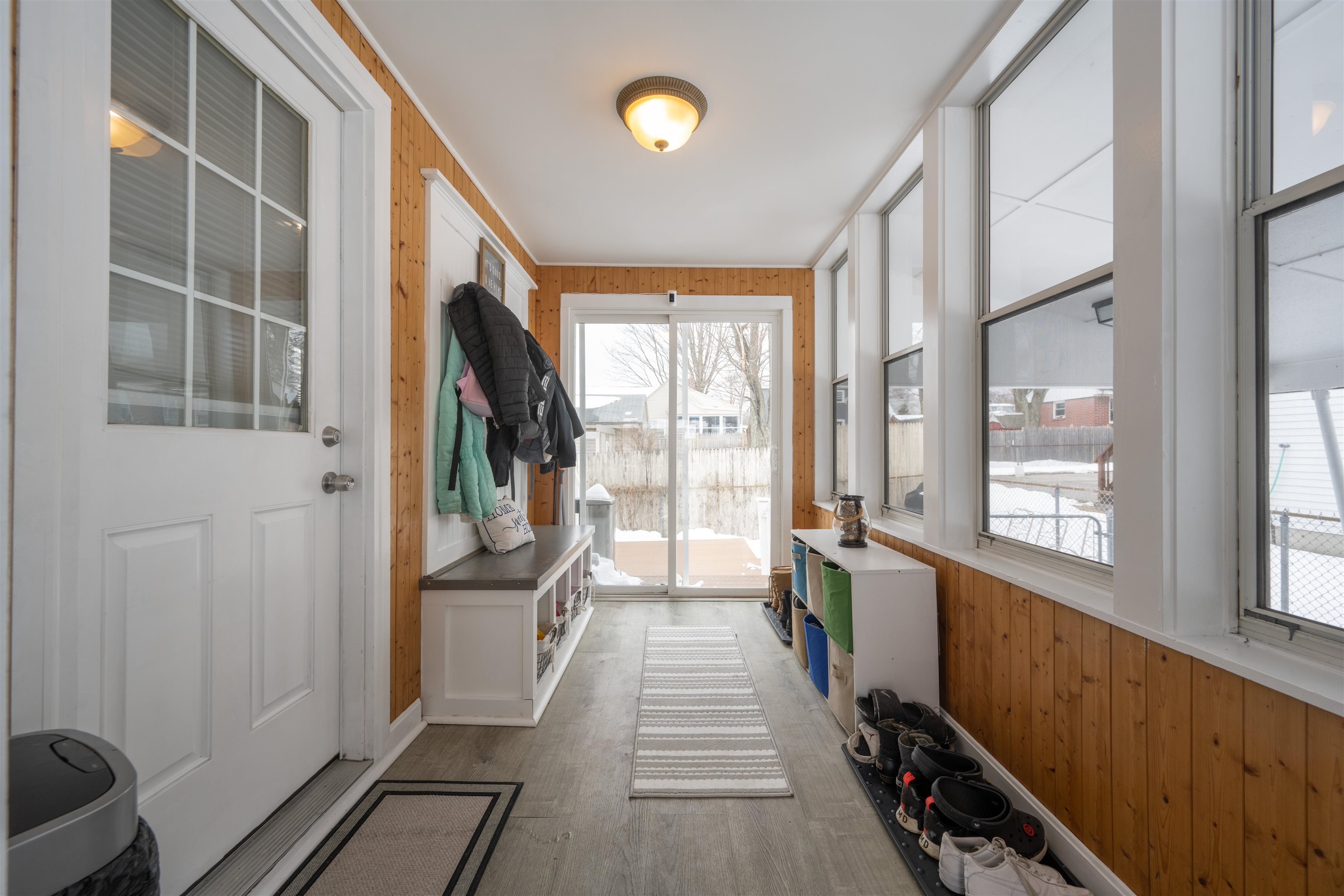 204 Vinton Street Manchester, NH 03103 - Photo 27 of 32