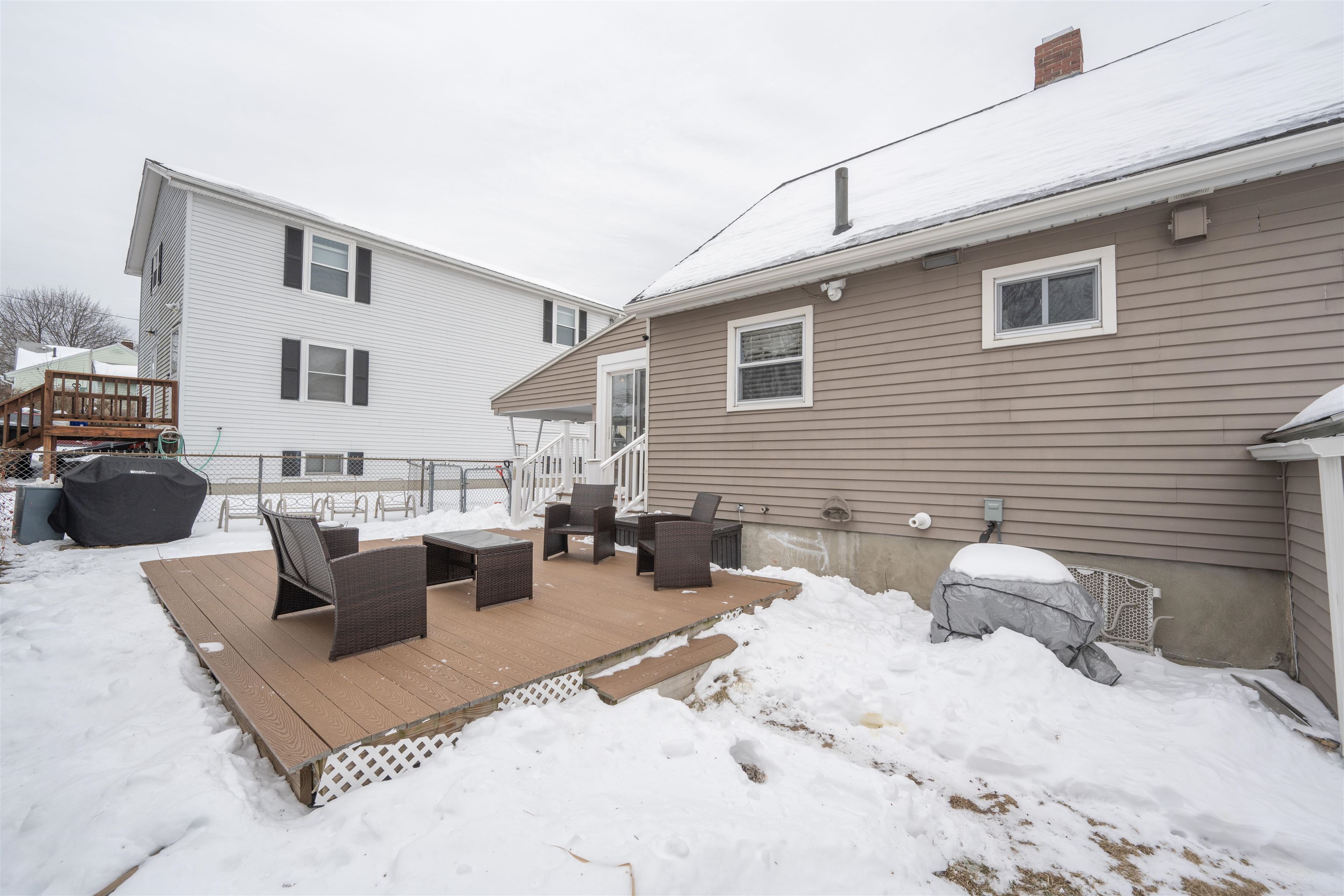 204 Vinton Street Manchester, NH 03103 - Photo 28 of 32