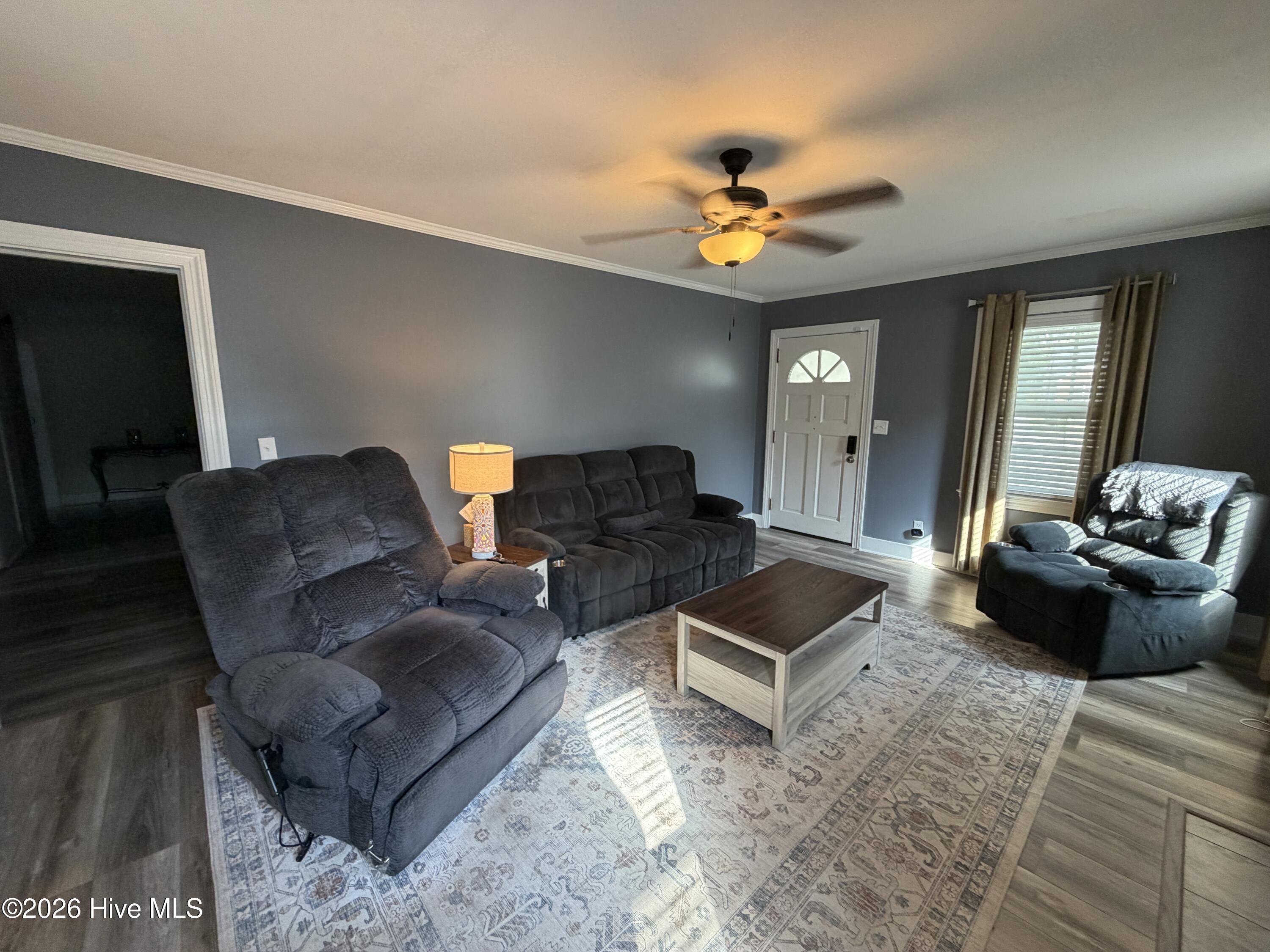 225 Gordon Street Thomson, GA 30824 - Photo 8 of 35 IMG_0860