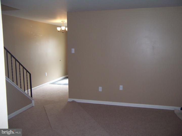 822 Rabbit Lane Reading, PA 19606 - Photo 6 of 23 Gallery Image 6