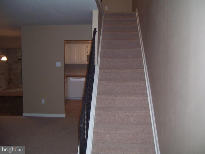 822 Rabbit Lane Reading, PA 19606 - Photo 7 of 23 Gallery Image 7