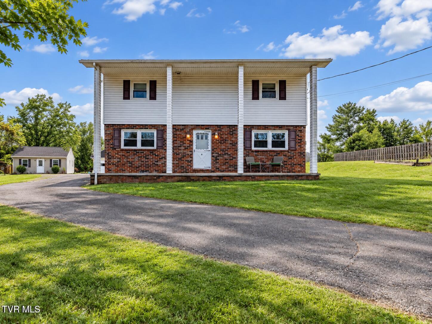 809 Ridgecrest Road, Unit 5 Johnson City, TN 37604 - Photo 2 of 24 809 Ridgecrest