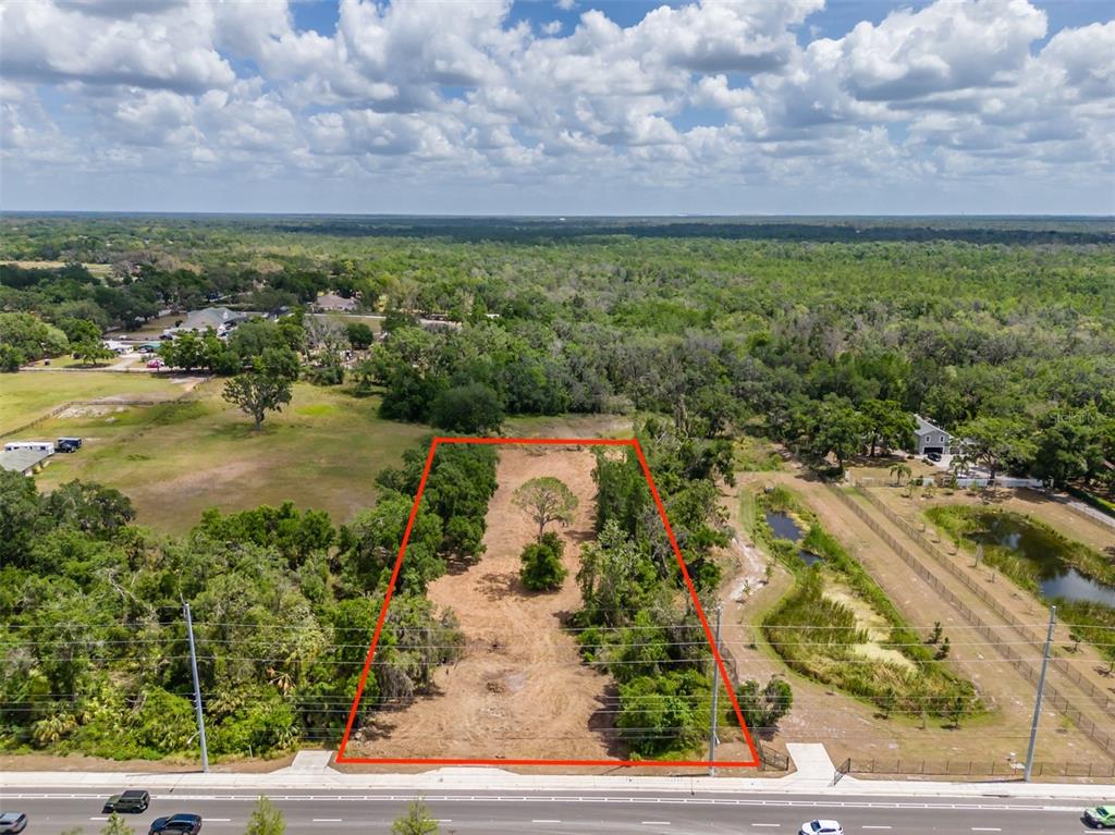 5106 Bell Shoals Road Valrico, FL 33596 - Photo 2 of 18 a view of a city