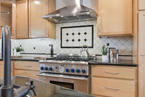 $3,100,000 | 105 Calle El Padre, Los Gatos, CA 95032