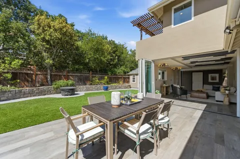 a view of yard with seating space