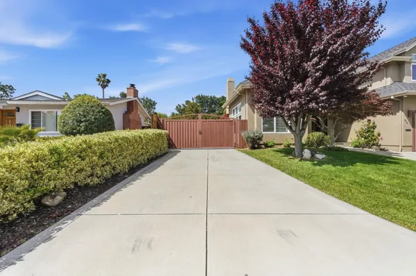 $3,100,000 | 105 Calle El Padre, Los Gatos, CA 95032