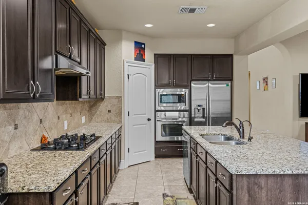 $3,300 | 8718 Silver Rock, San Antonio, TX 78255