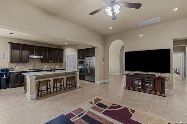 $3,300 | 8718 Silver Rock, San Antonio, TX 78255