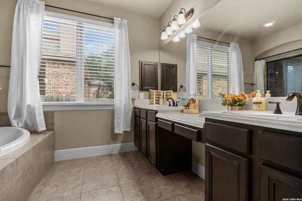 $3,300 | 8718 Silver Rock, San Antonio, TX 78255