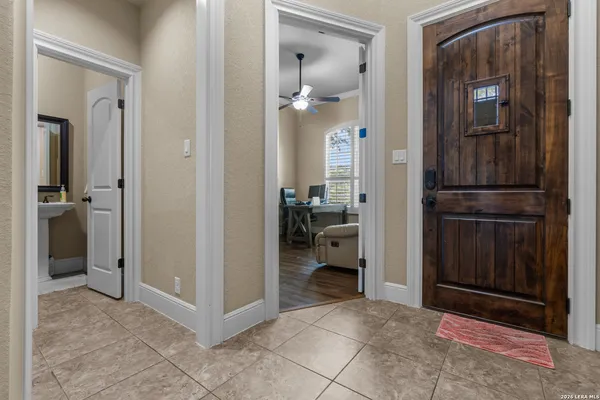 $3,300 | 8718 Silver Rock, San Antonio, TX 78255