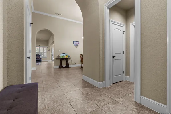 $3,300 | 8718 Silver Rock, San Antonio, TX 78255