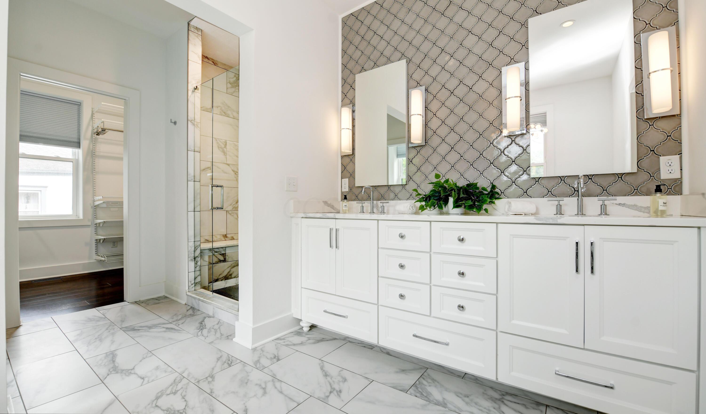 1346 Lincoln Road Columbus, OH 43212 - Photo 26 of 48 En Suite Bath (2)