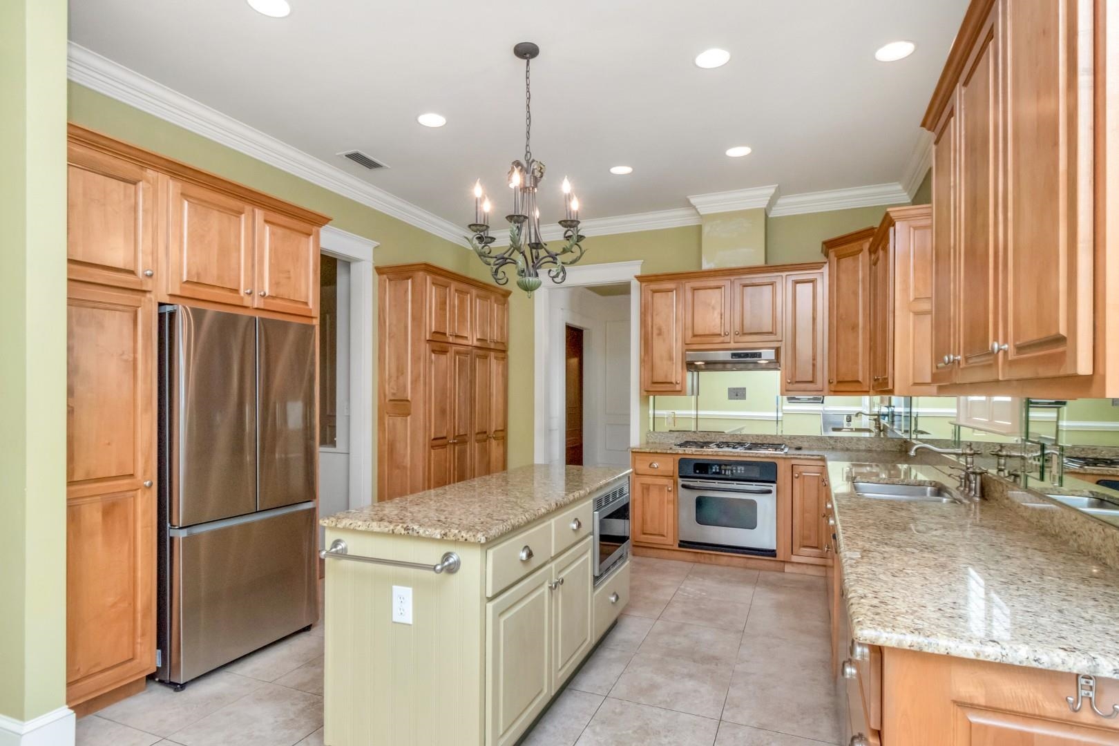 890 Randall Avenue Daphne, AL 36526 - Photo 13 of 47 Kitchen