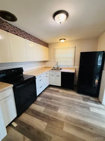 $1,325 | 9720 Gloucester Drive, St. Louis, MO 63137