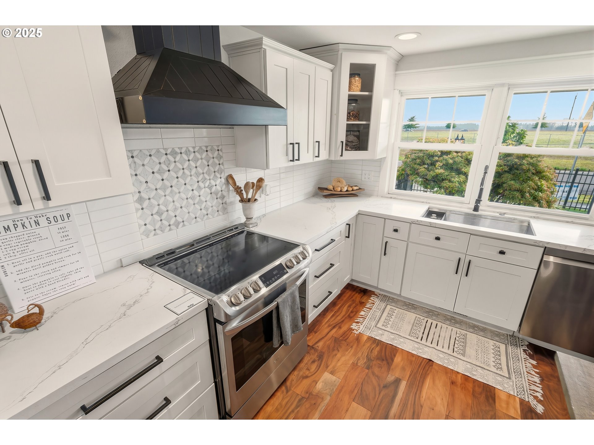 2601 Walker Road Northeast Salem, OR 97305 - Photo 12 of 43 Gallery Image 12