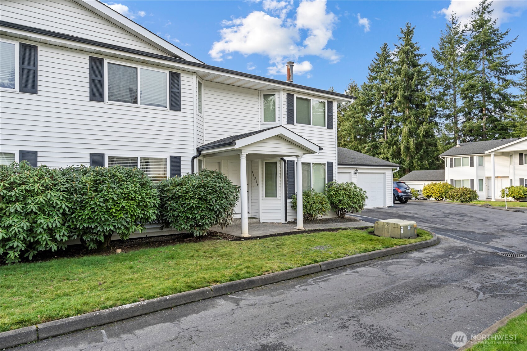 31921 46th Avenue Southwest Federal Way, WA 98023 - Photo 28 of 28 a front view of a house with a yard