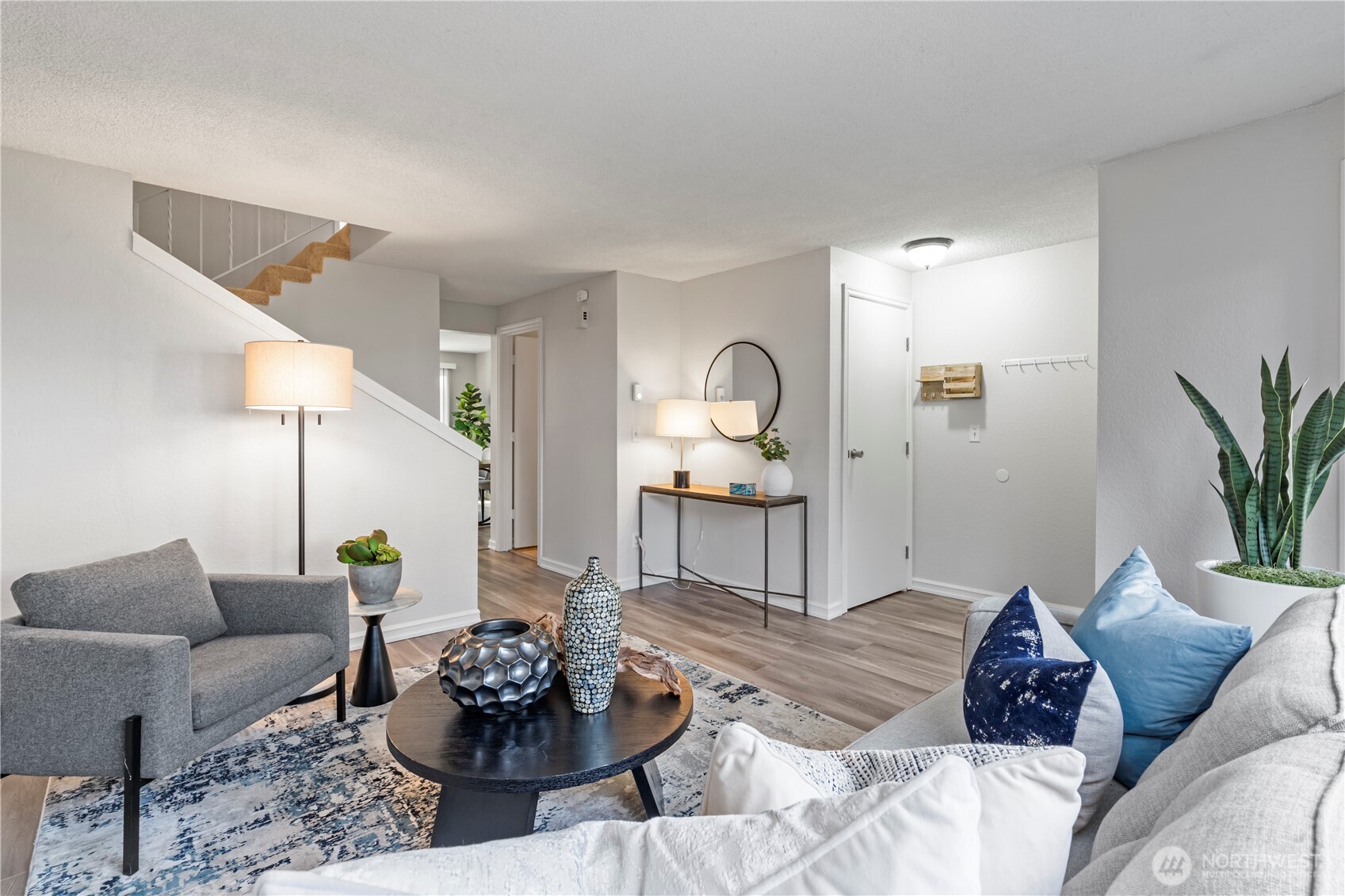 31921 46th Avenue Southwest Federal Way, WA 98023 - Photo 5 of 28 a living room with furniture and wooden floor