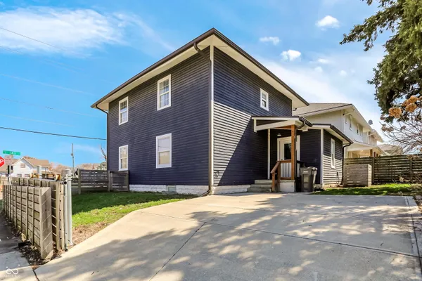 $2,800 | 1306 South East Street, Indianapolis, IN 46225