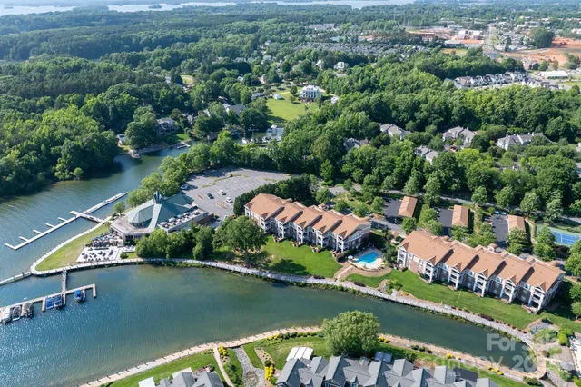 $765,000 | 18631 Harborside Drive, Cornelius, NC 28031