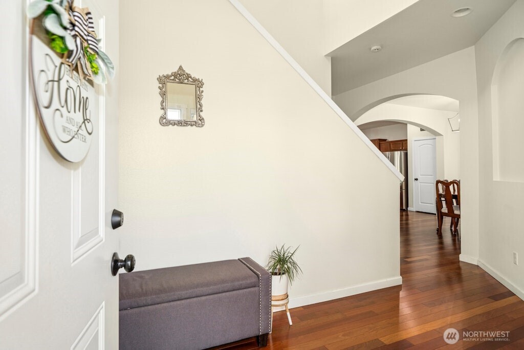 4915 Northeast 5th Street Renton, WA 98059 - Photo 6 of 36 Gallery Image 6