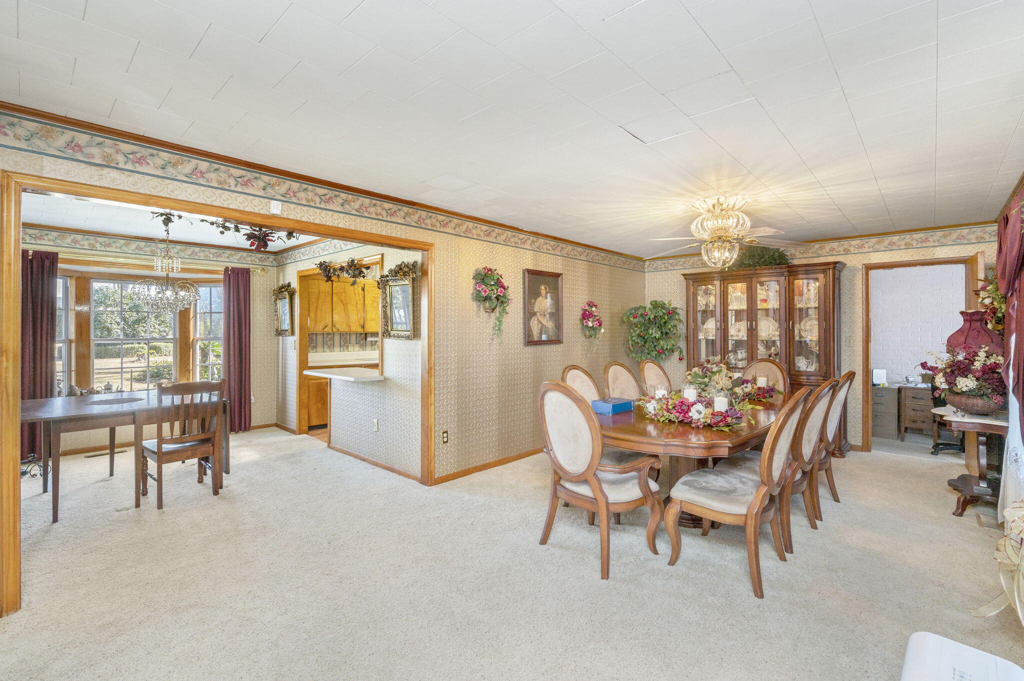 5303 Griffith Mill Road Baker, FL 32531 - Photo 17 of 58 a dining room with furniture and window