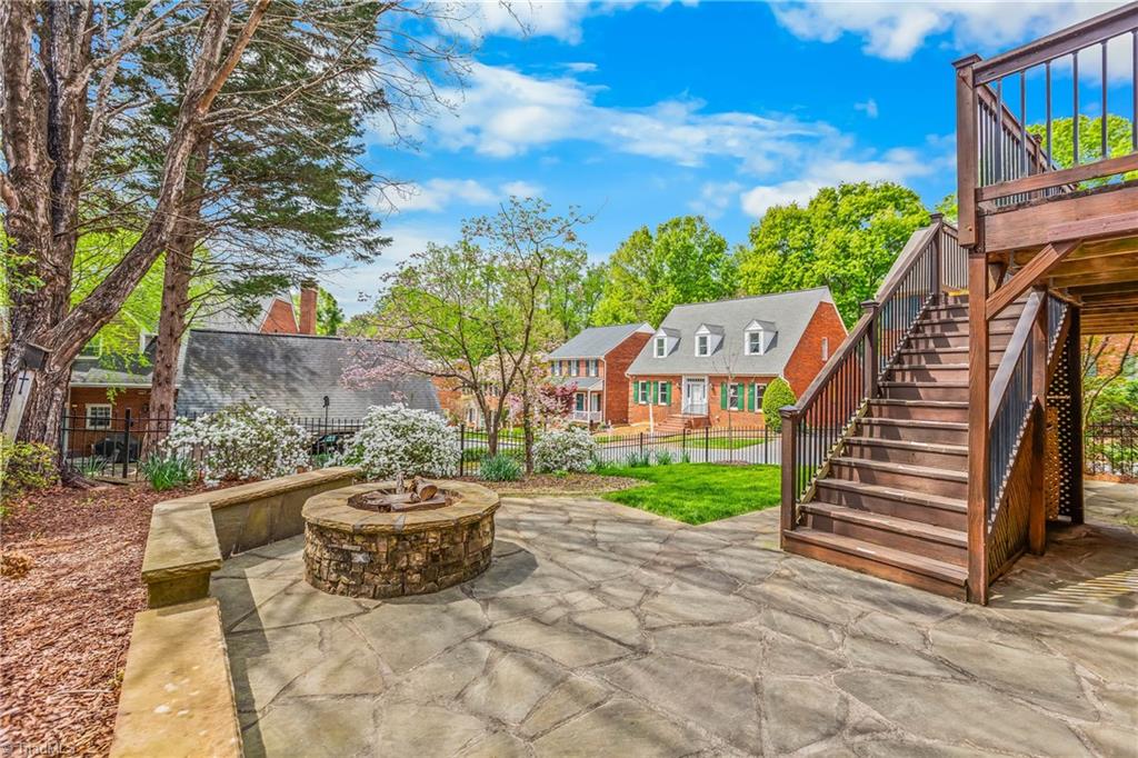 612 Rittenhouse Court Winston-Salem, NC 27104 - Photo 39 of 45 Patio