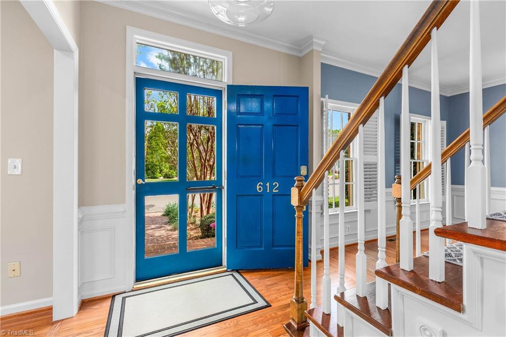 612 Rittenhouse Court Winston-Salem, NC 27104 - Photo 7 of 45 Entry