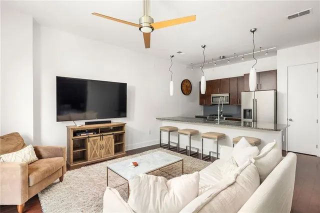 $550,000 | 200 North Highland Avenue Northeast, Unit 207, Atlanta, GA 30307