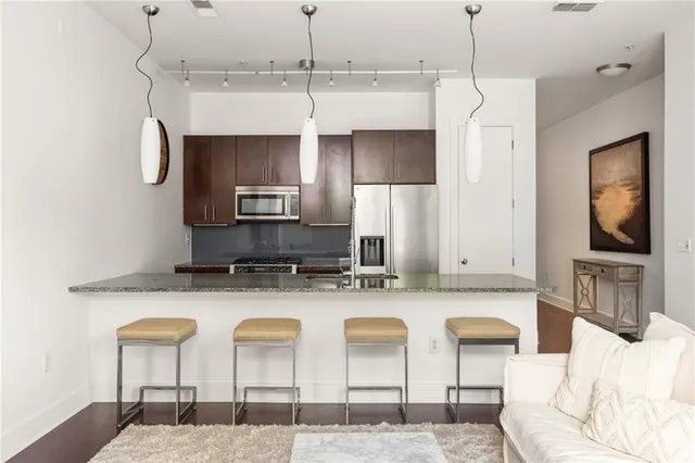 $550,000 | 200 North Highland Avenue Northeast, Unit 207, Atlanta, GA 30307