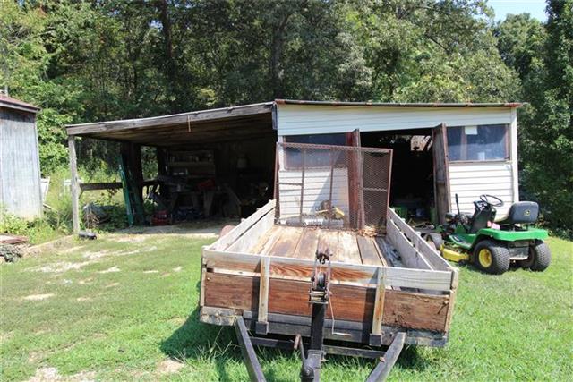 4670 Highway 49 Tennessee Ridge, TN 37178 - Photo 8 of 20 Good Storage area.