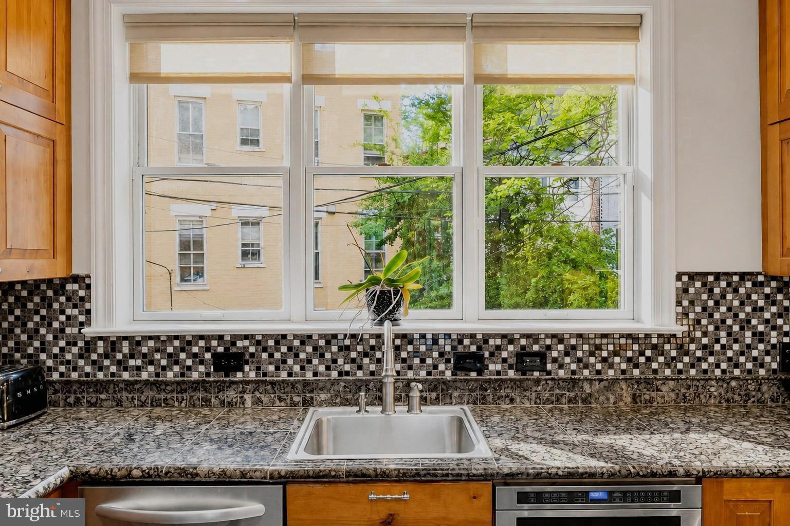 319 C Street Southeast Washington, DC 20003 - Photo 19 of 65