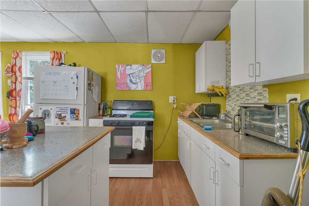 19 Hardwick Street Cumberland, RI 02864 - Photo 20 of 40