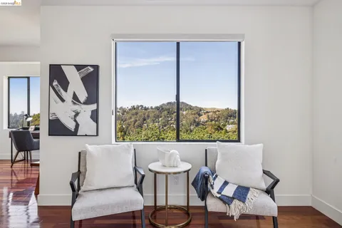 $1,295,000 | 46 Carisbrook Lane, Oakland, CA 94611