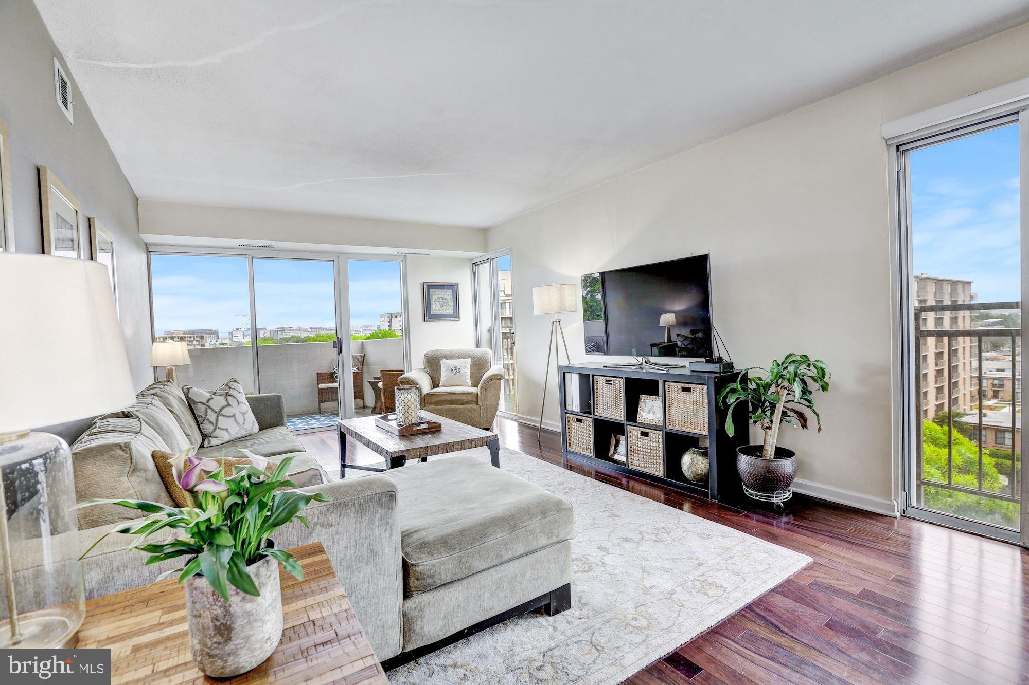 700 7th Street Southwest, Unit 734 Washington, DC 20024 - Photo 3 of 22 Living Room