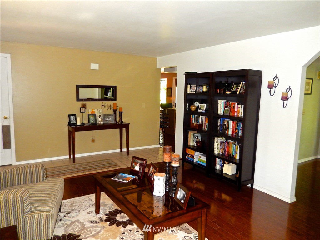 1278 Southwest Station Circle Road Port Orchard, WA 98367 - Photo 5 of 22 Gallery Image 5