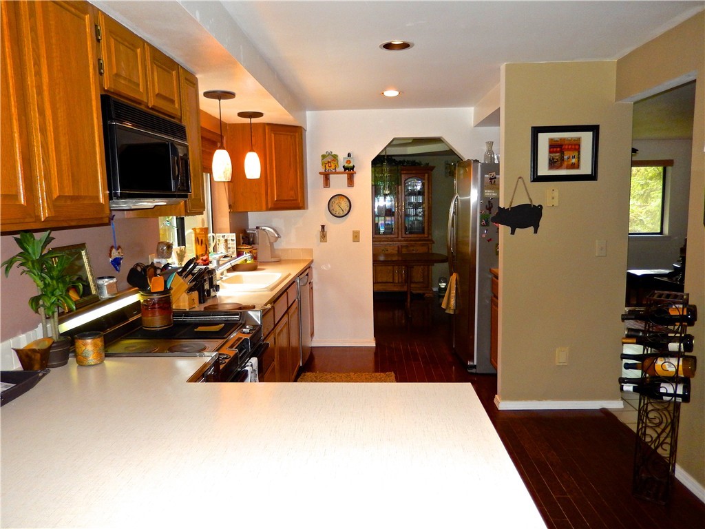 1278 Southwest Station Circle Road Port Orchard, WA 98367 - Photo 8 of 22 Gallery Image 8